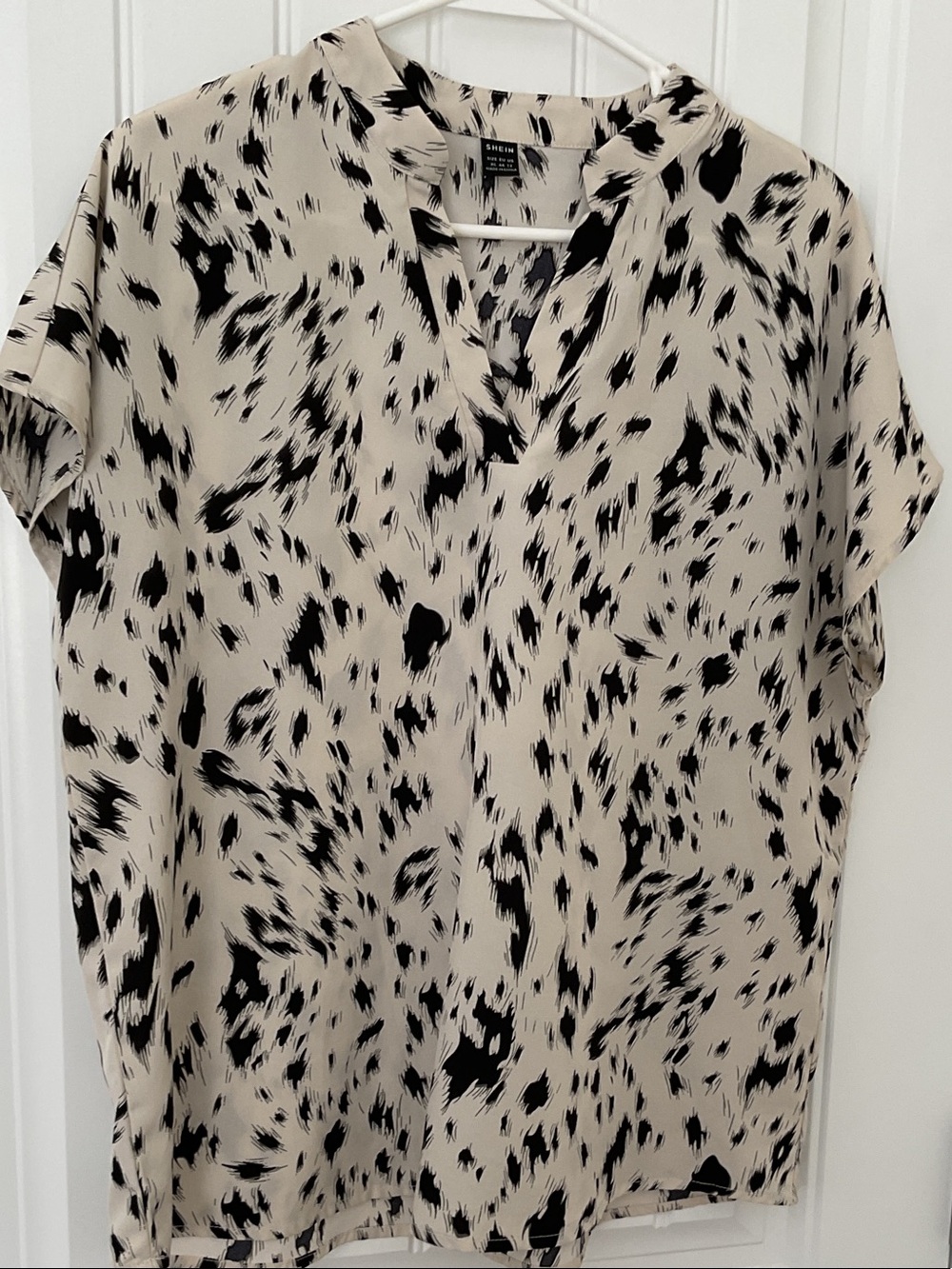 SHEIN Cream and Black Animal-Print Short Sleeve Tunic